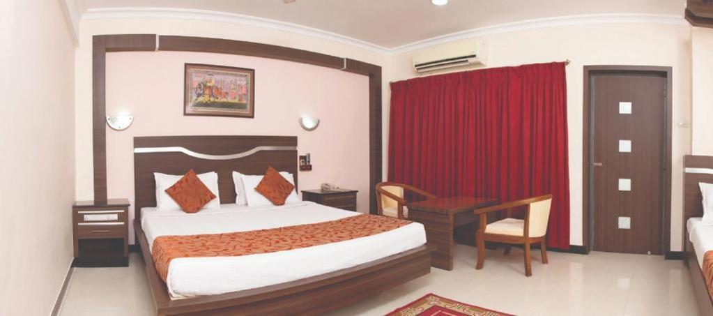 โรงแรมรามยศ Tiruchirappalli ภายนอก รูปภาพ